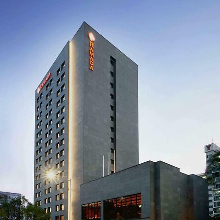 Ramada By Wyndham Gunsan Hotell Exteriör bild