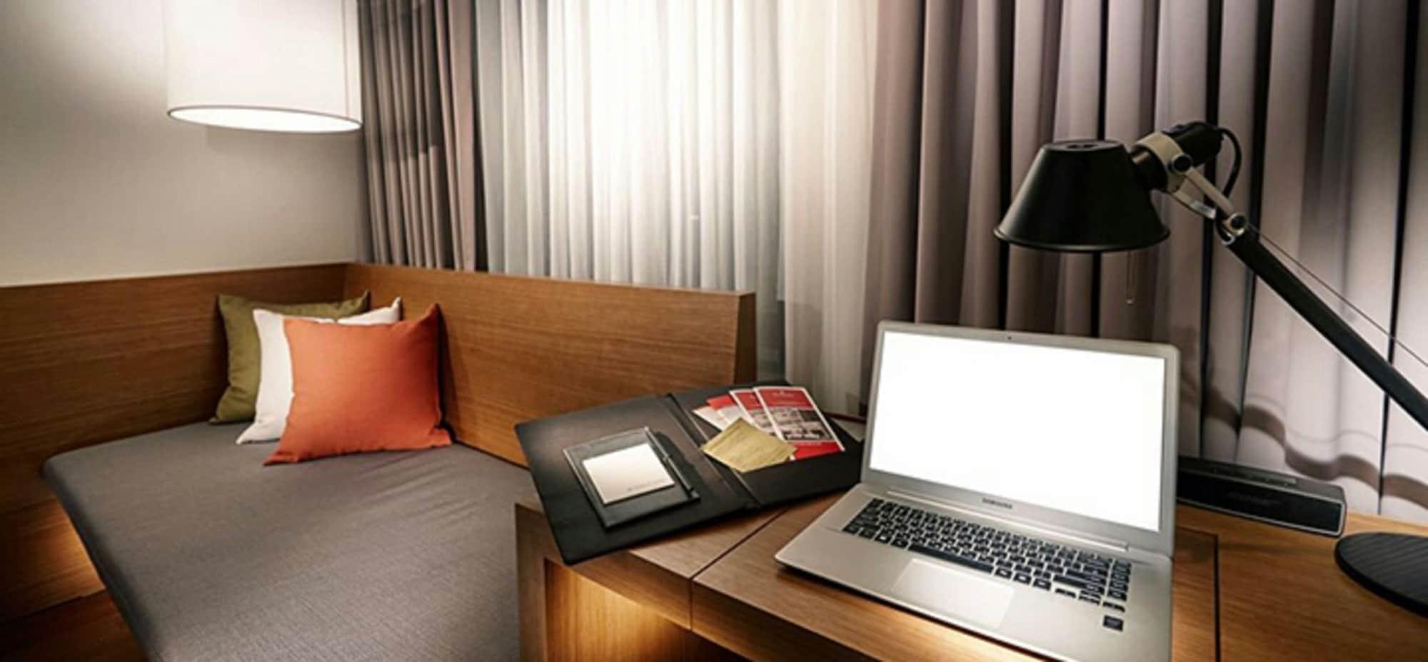 Ramada By Wyndham Gunsan Hotell Exteriör bild