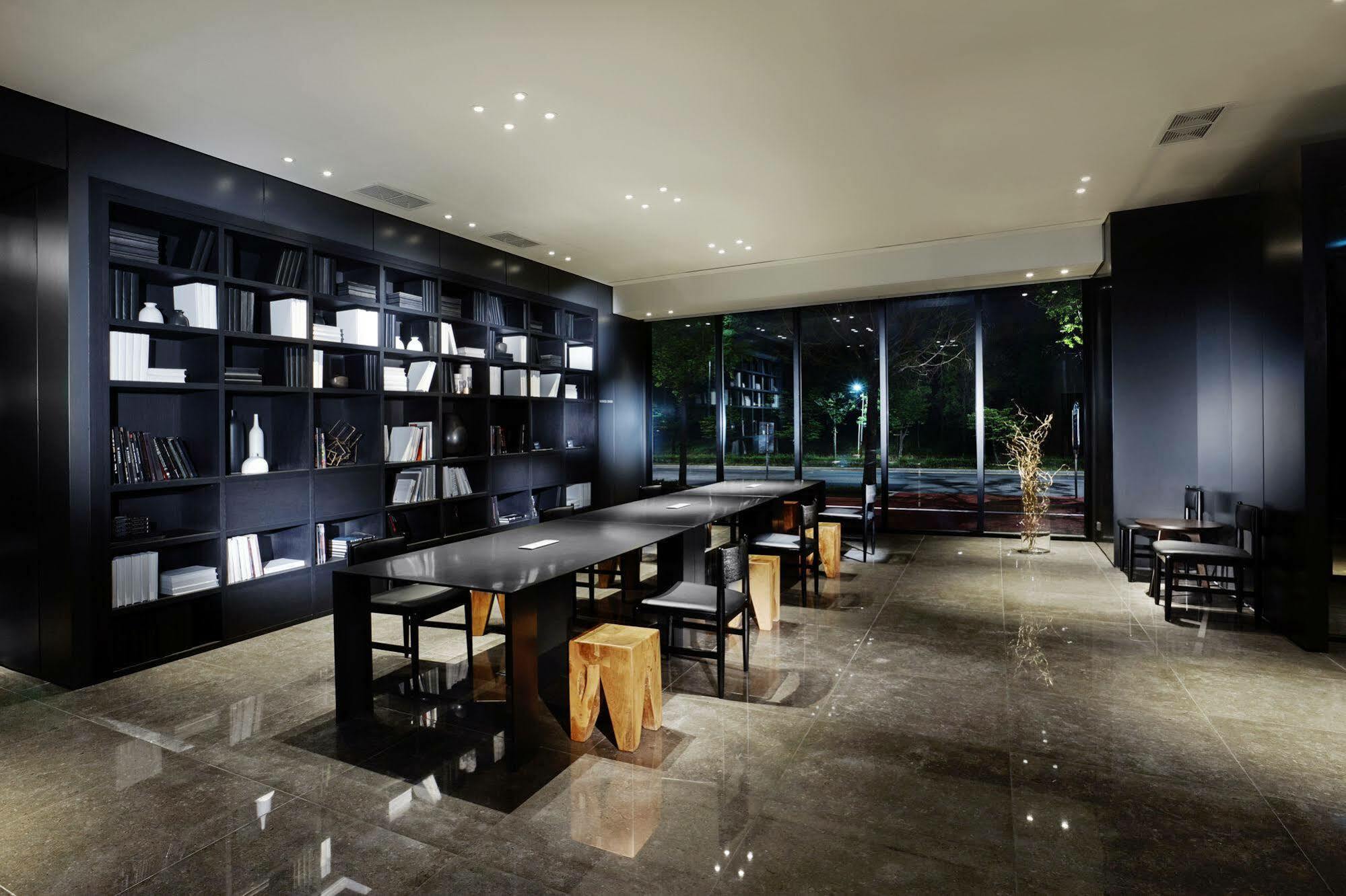 Ramada By Wyndham Gunsan Hotell Exteriör bild